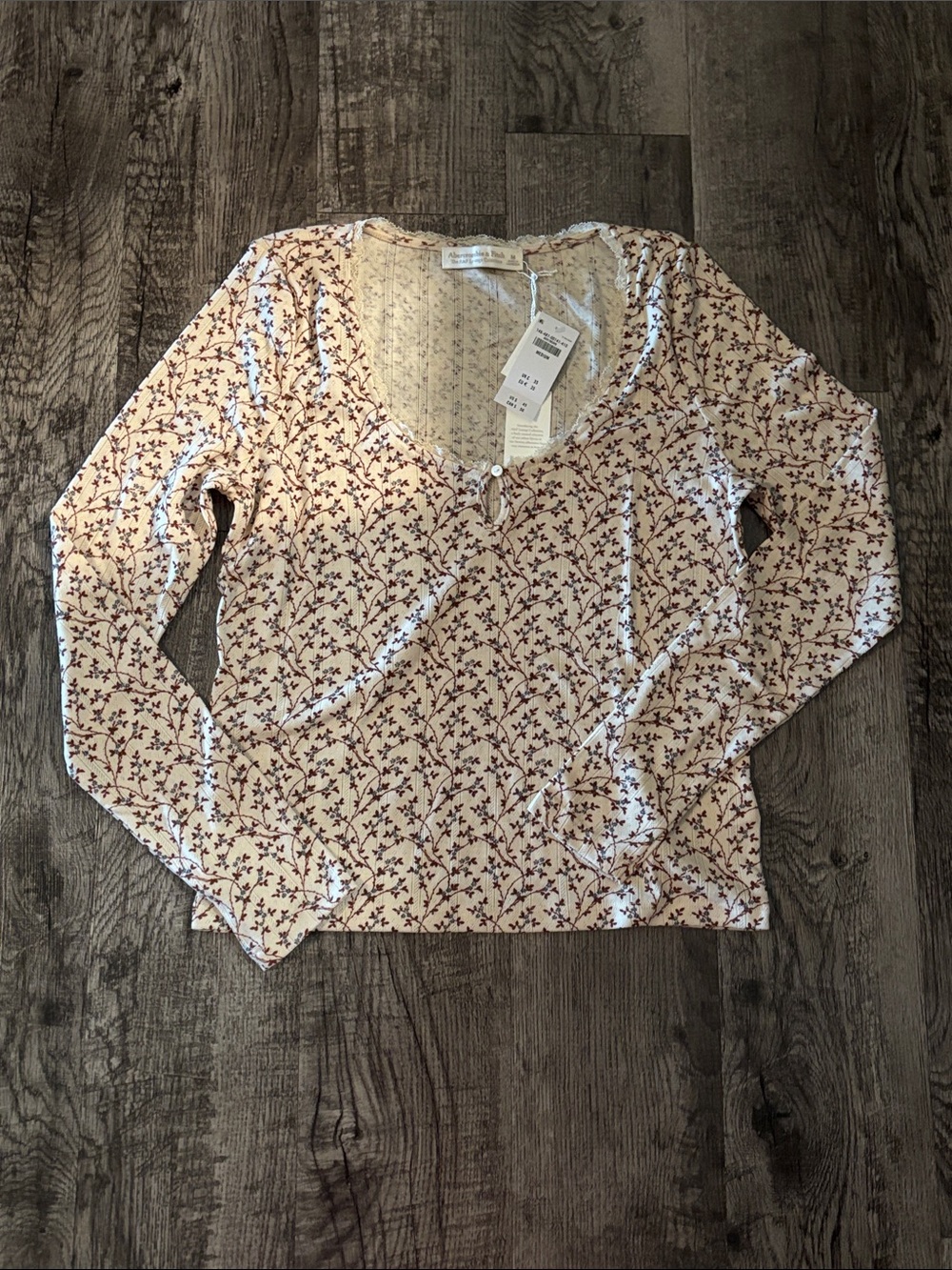 Abercrombie & Fitch Lounge Top - Cream with Floral Print - Size Medium